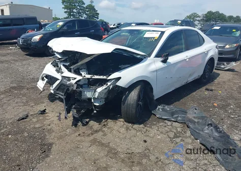 2021 Toyota Camry Se/Se Night Shade z USA, uszkodzony, nr VIN 4T1G11AKXMU551323